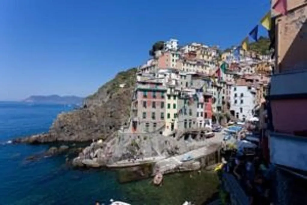 Guest house In Tracastello - Air Cond - Parking Not Included - Italy