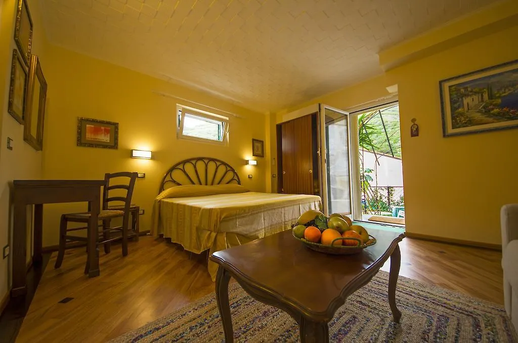 In Tracastello - Air Cond - Parking Not Included - Riomaggiore