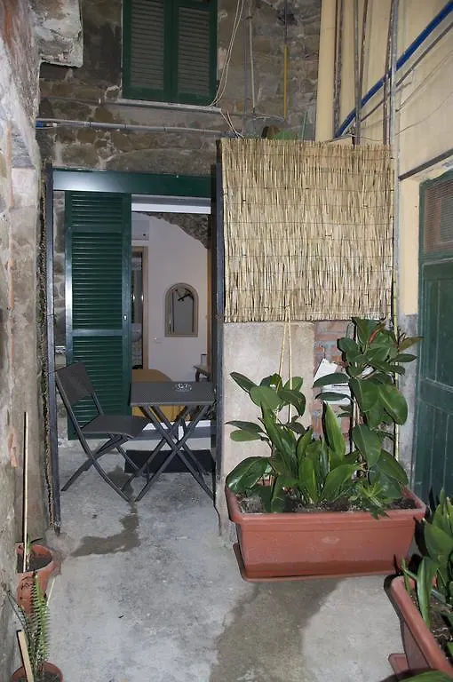 In Tracastello - Air Cond - Parking Not Included - Guest house