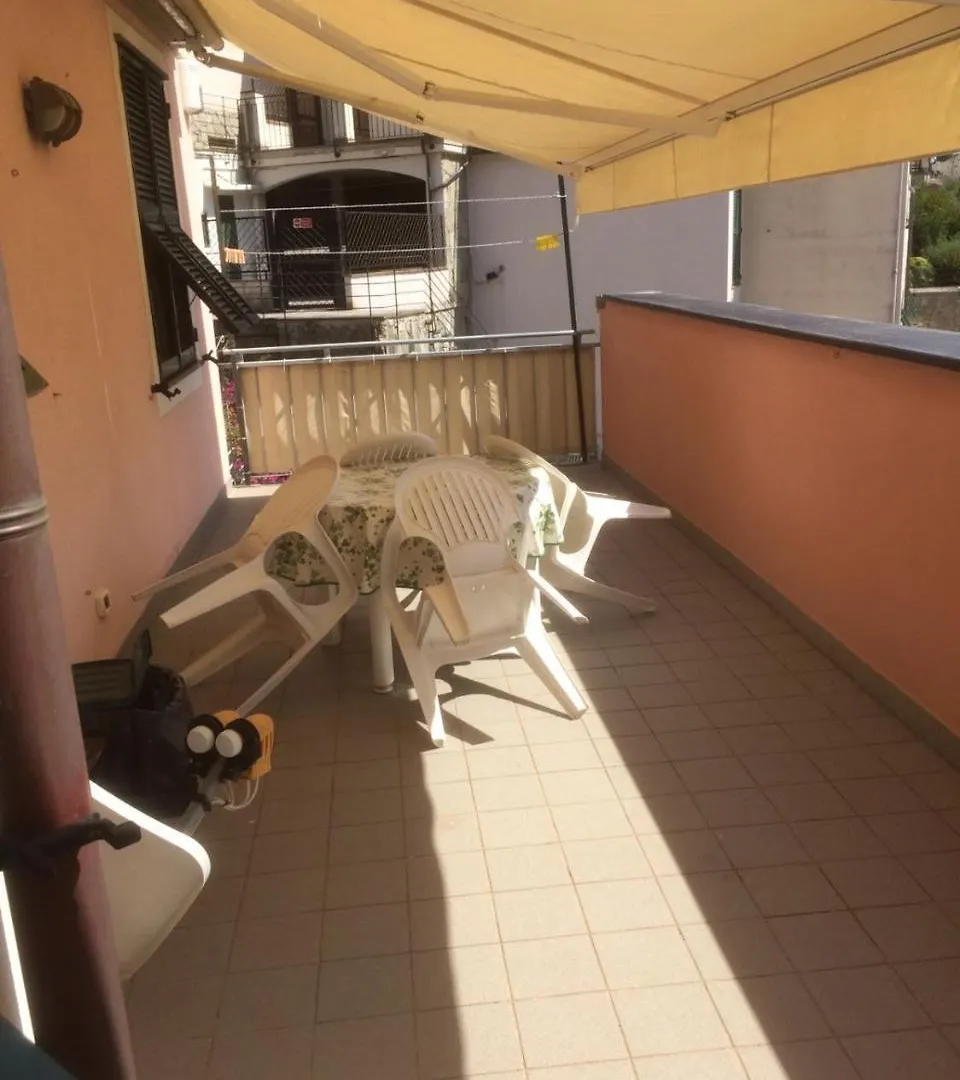 Guest house In Tracastello - Air Cond - Parking Not Included -