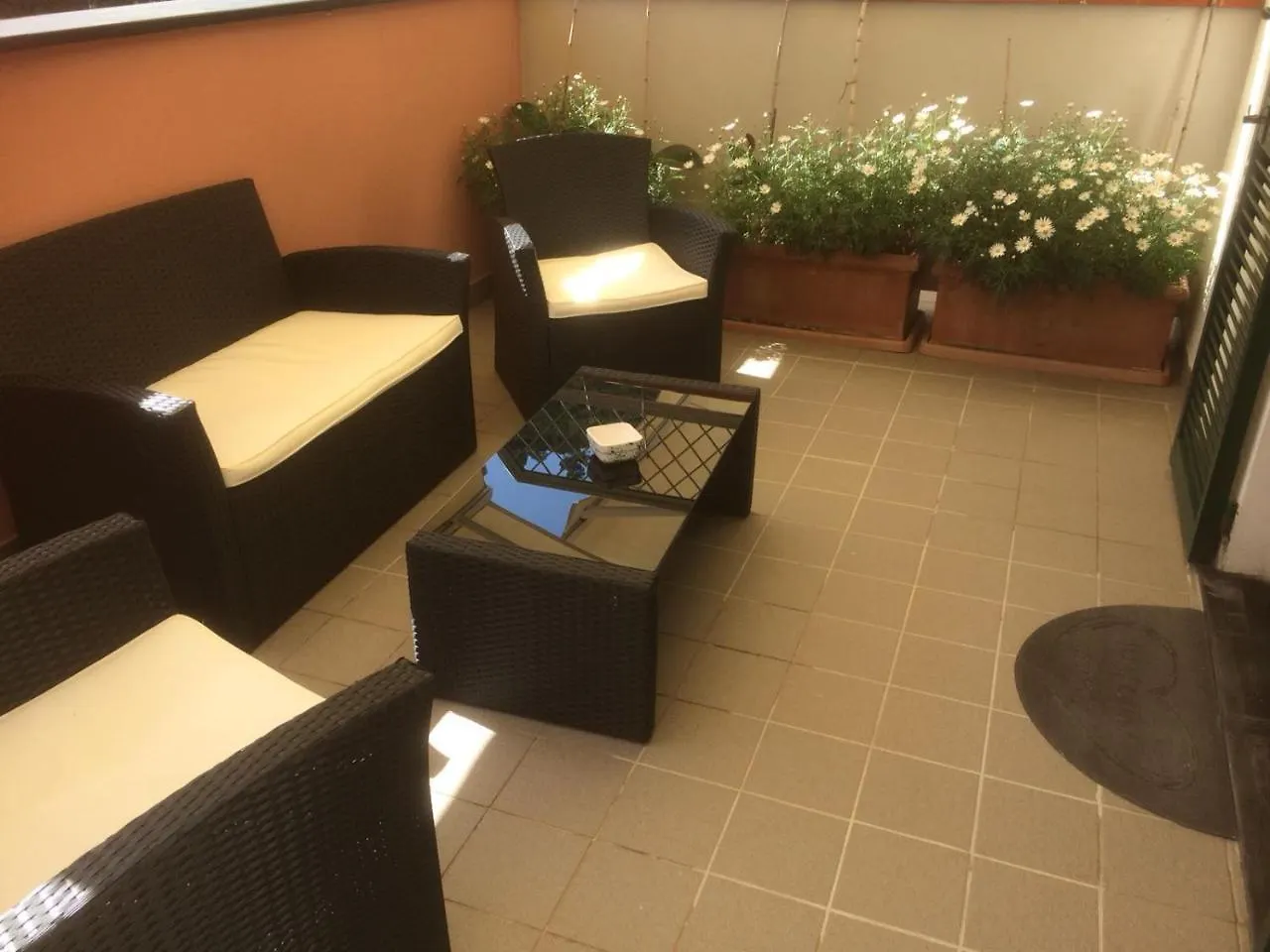 Guest house In Tracastello - Air Cond - Parking Not Included - Italy